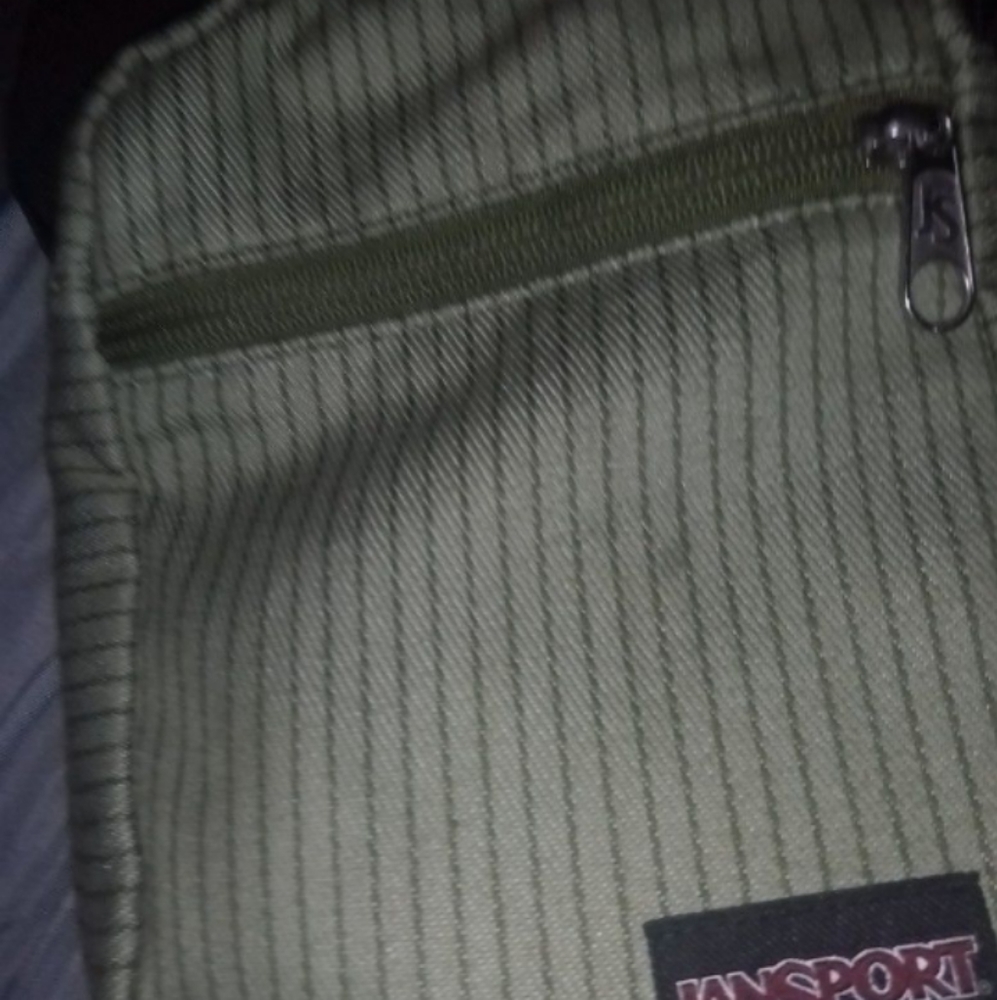 Purse - Picture 2 of 3